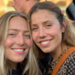 Meet your Posher, Caroline